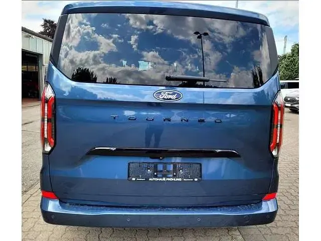 Neu Ford Tourneo Titanium X 170 PS (125 kW) 2026 Grau Van / Kleinbus