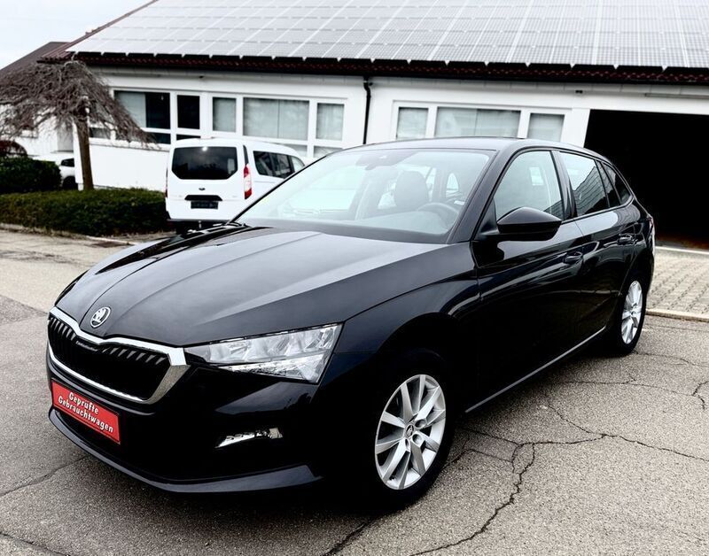 Schwarz Gebraucht 2022 Skoda Scala Ambition Kleinwagen | 17.550 € (Fairer Preis) - Bild 1/4