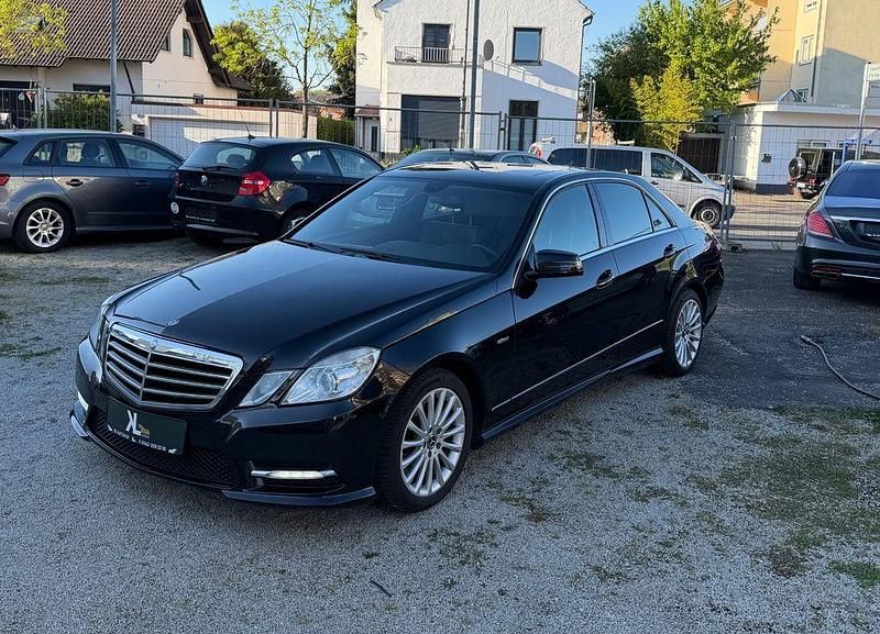 Second-hand Mercedes E350 211 CP (155 kW) 2011 Negru Berlinǎ