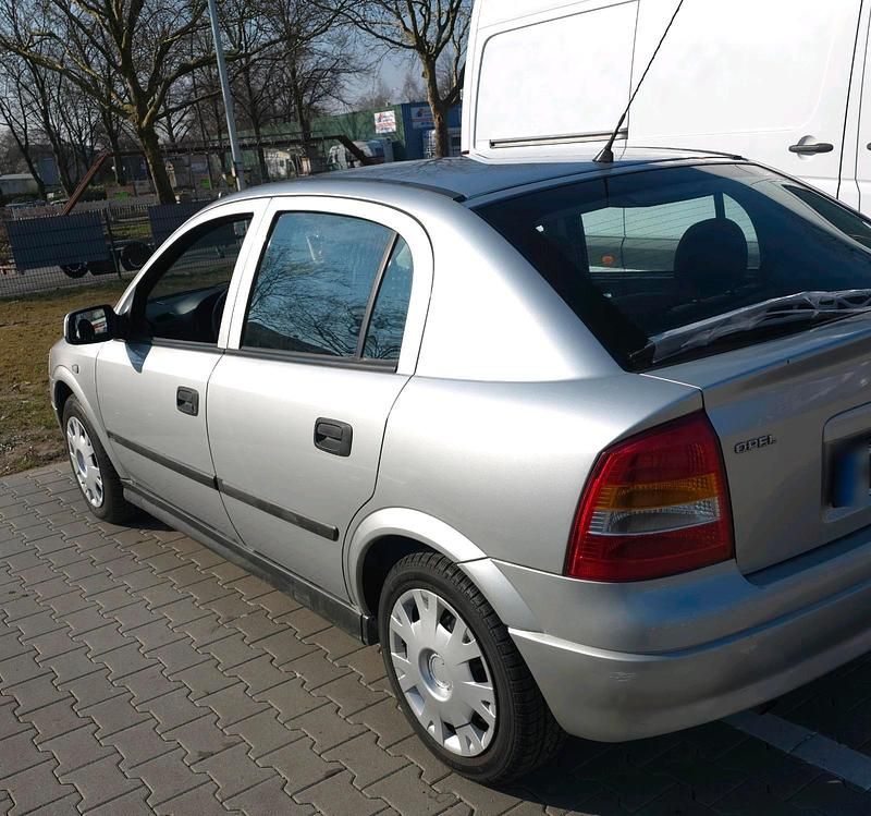 Gebraucht Opel Astra 101 PS (74 kW) 2000 Silber Kleinwagen