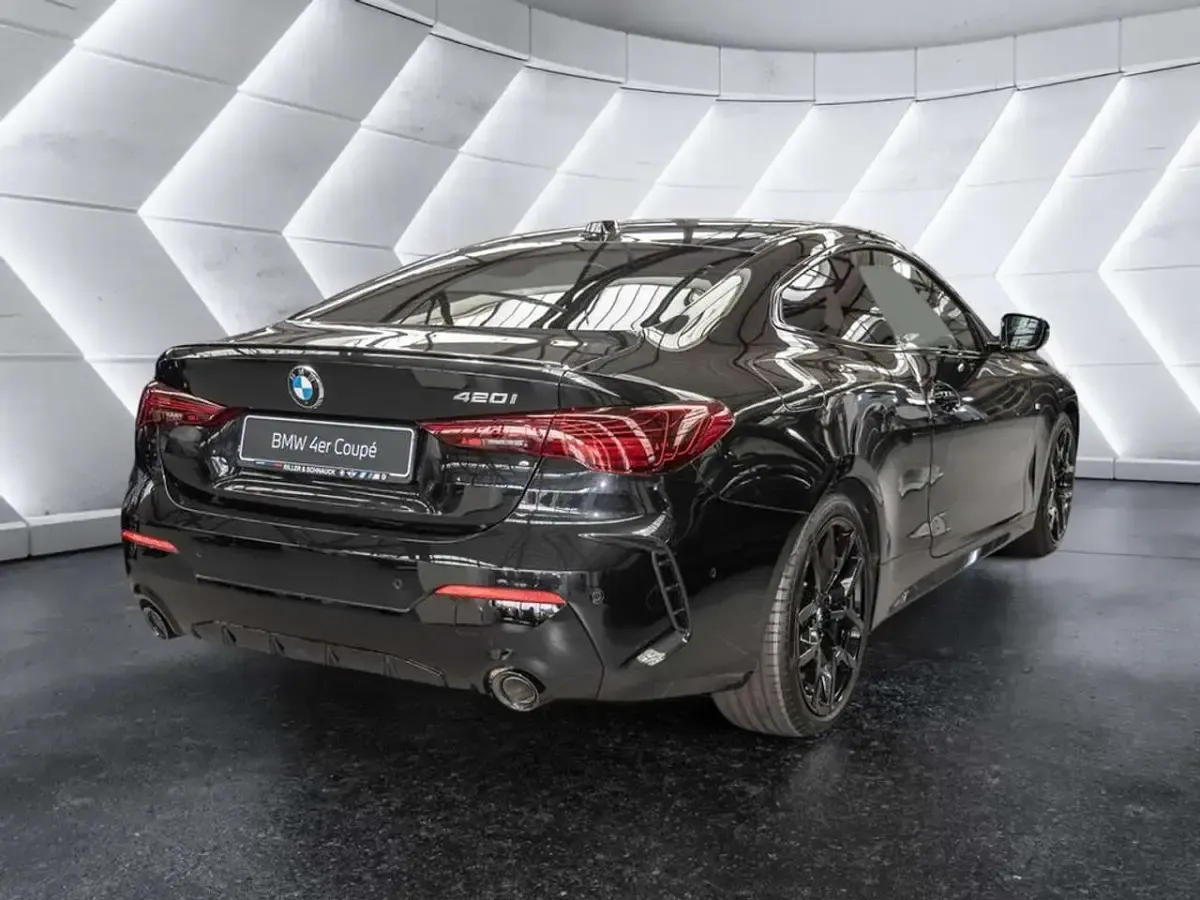 Neu BMW 420 Coupé M Sport 184 PS (135 kW) 2025 Black sapphire Coupé