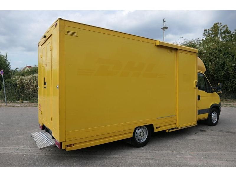Second-hand Iveco Daily 106 CP (77 kW) 2012 Galben Van