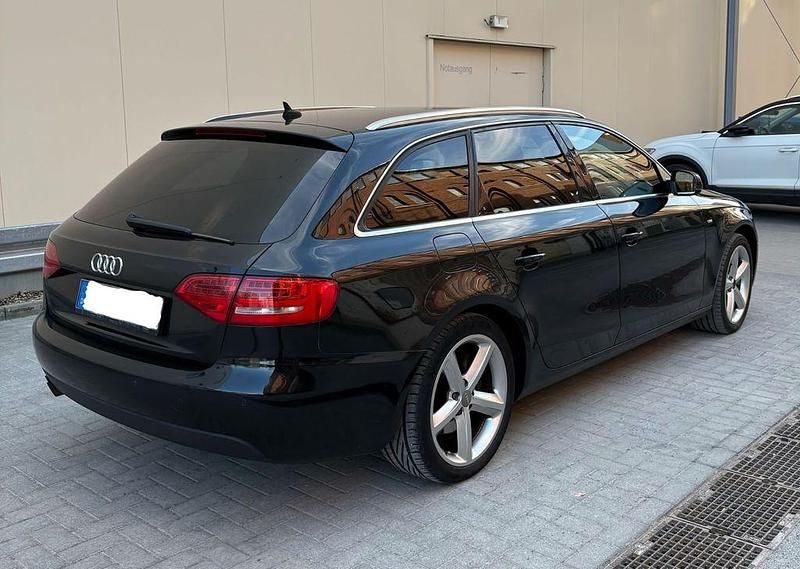 Gebraucht Audi A4 S-Line 170 PS (125 kW) 2011 Schwarz Limousine
