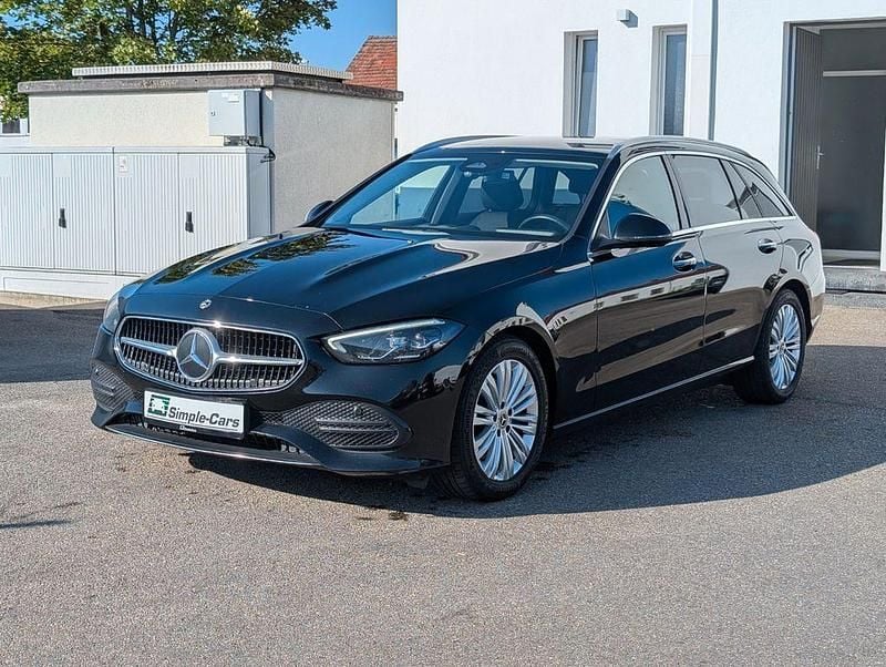 Schwarz Gebraucht 2023 Mercedes C300 Avantgarde Limousine | 33.900 € (Superpreis) - Bild 1/4