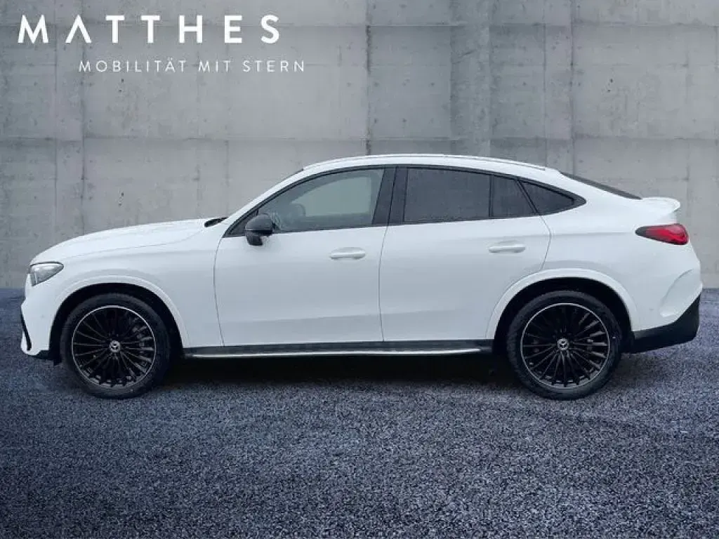 Gebraucht Mercedes GLC220 AMG 197 PS (144 kW) 2025 Polarweiß SUV