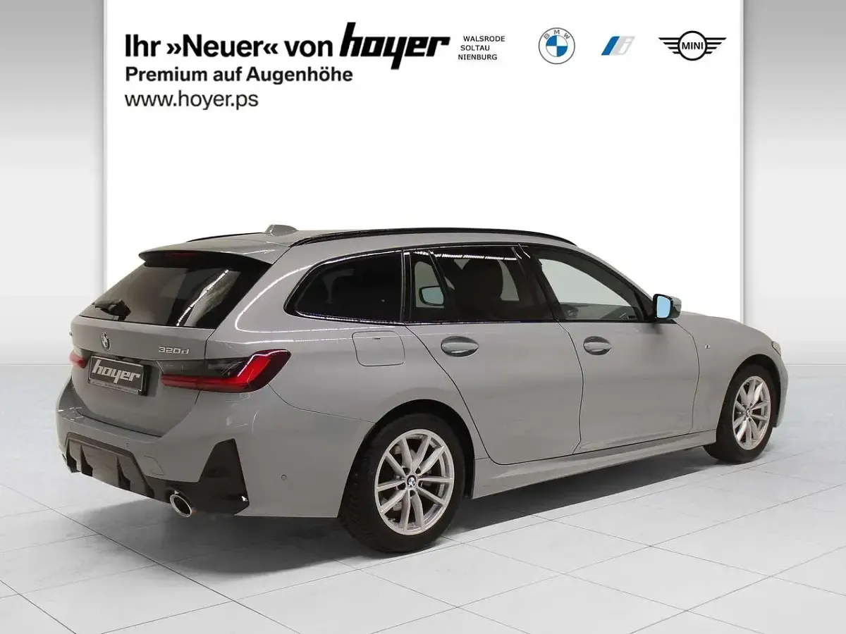 Gebraucht BMW 320 M Sport 190 PS (139 kW) 2025 Grau Kombi