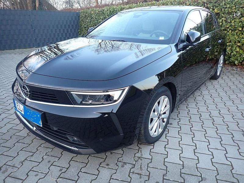 Gebraucht Opel Astra Elegance 131 PS (96 kW) 2023 Schwarz Limousine