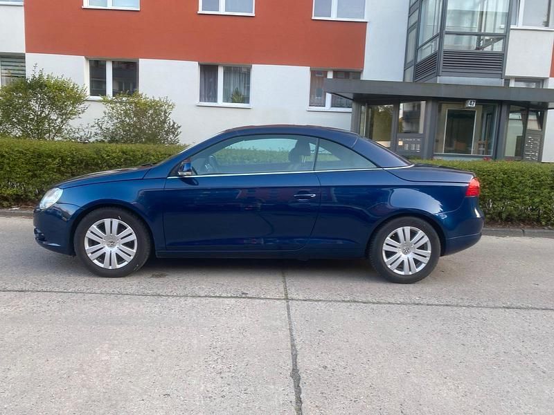 Gebraucht VW Eos 122 PS (89 kW) 2008 Blau Cabrio