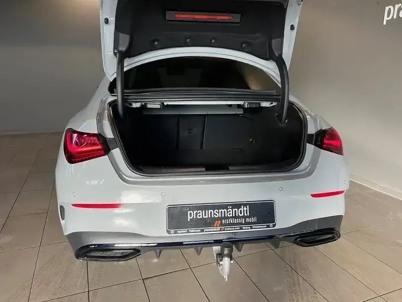 Gebraucht Mercedes CLA200 AMG 150 PS (110 kW) 2026 Grau Limousine