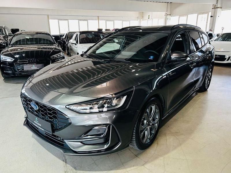Gebraucht Ford Focus ST-Line 155 PS (114 kW) 2025 Grau Limousine