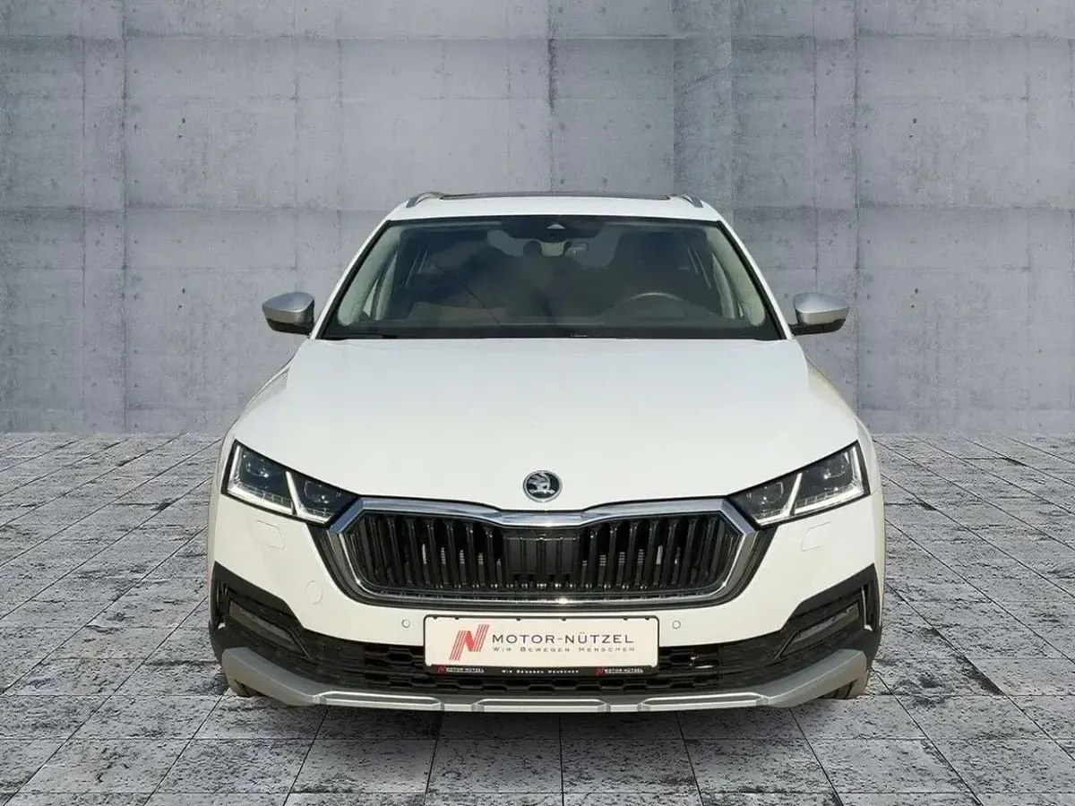 Gebraucht Skoda Octavia 200 PS (147 kW) 2022 Weiß Kombi