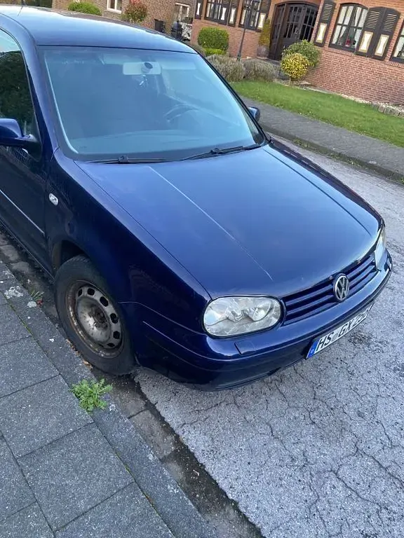 Occasion VW Golf IV 101 ch (74 kW) 2003 Bleue Berline