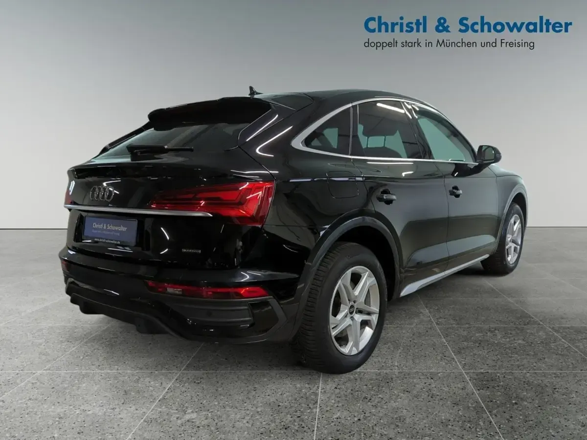 Gebraucht Audi Q5 Sportback Advanced 299 PS (219 kW) 2022 Brillantschwarz SUV