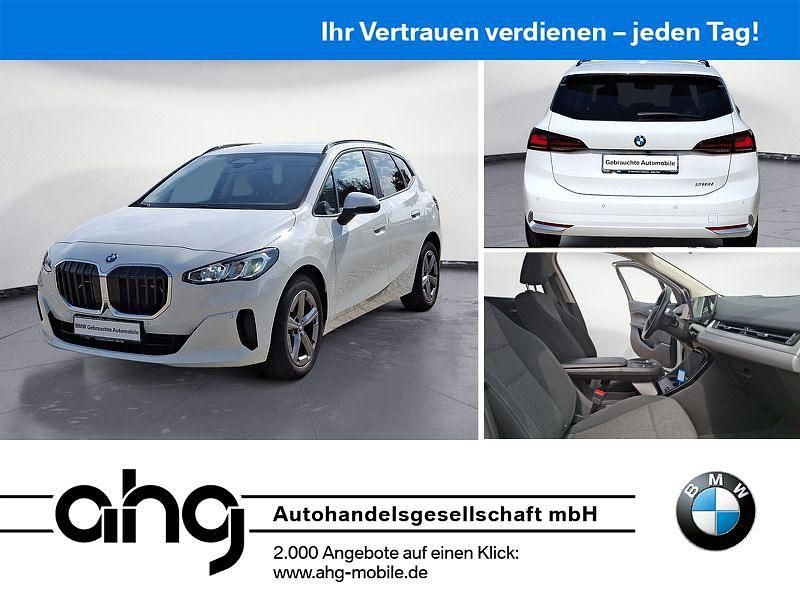 Weiß Gebraucht 2022 BMW 218 Active Tourer Van / Kleinbus | 26.930 € (Teuer) - Bild 1/4