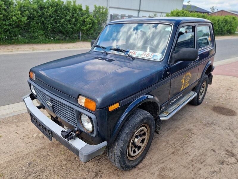 Gebraucht Lada niva 83 PS (61 kW) 2013 Blau SUV