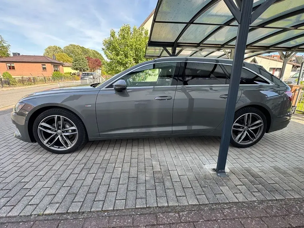 Gebraucht Audi A6 Sport 204 PS (150 kW) 2023 Grau Limousine