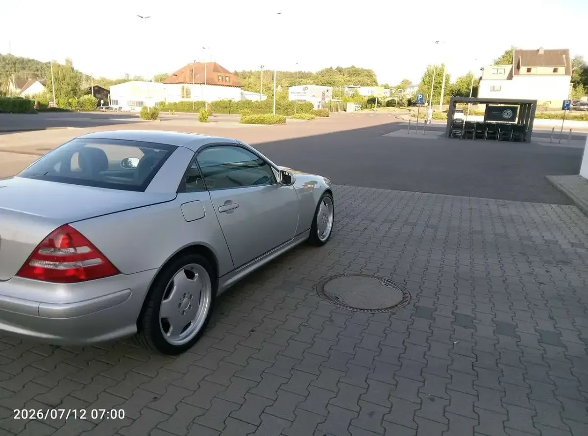 Gebraucht Mercedes SLK200 163 PS (119 kW) 2000 Silber Cabrio