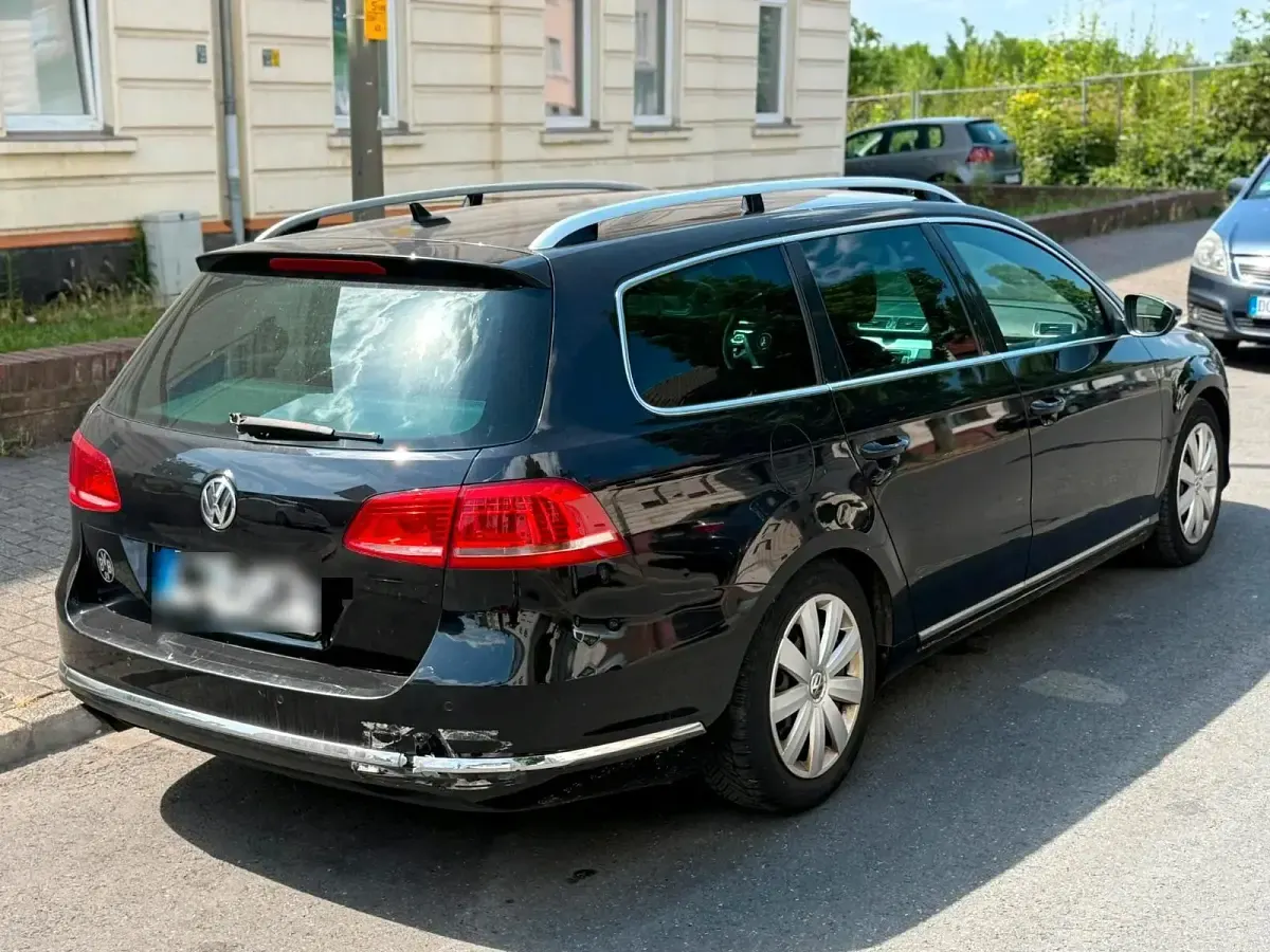 Gebraucht VW Passat 140 PS (102 kW) 2013 Schwarz Kombi
