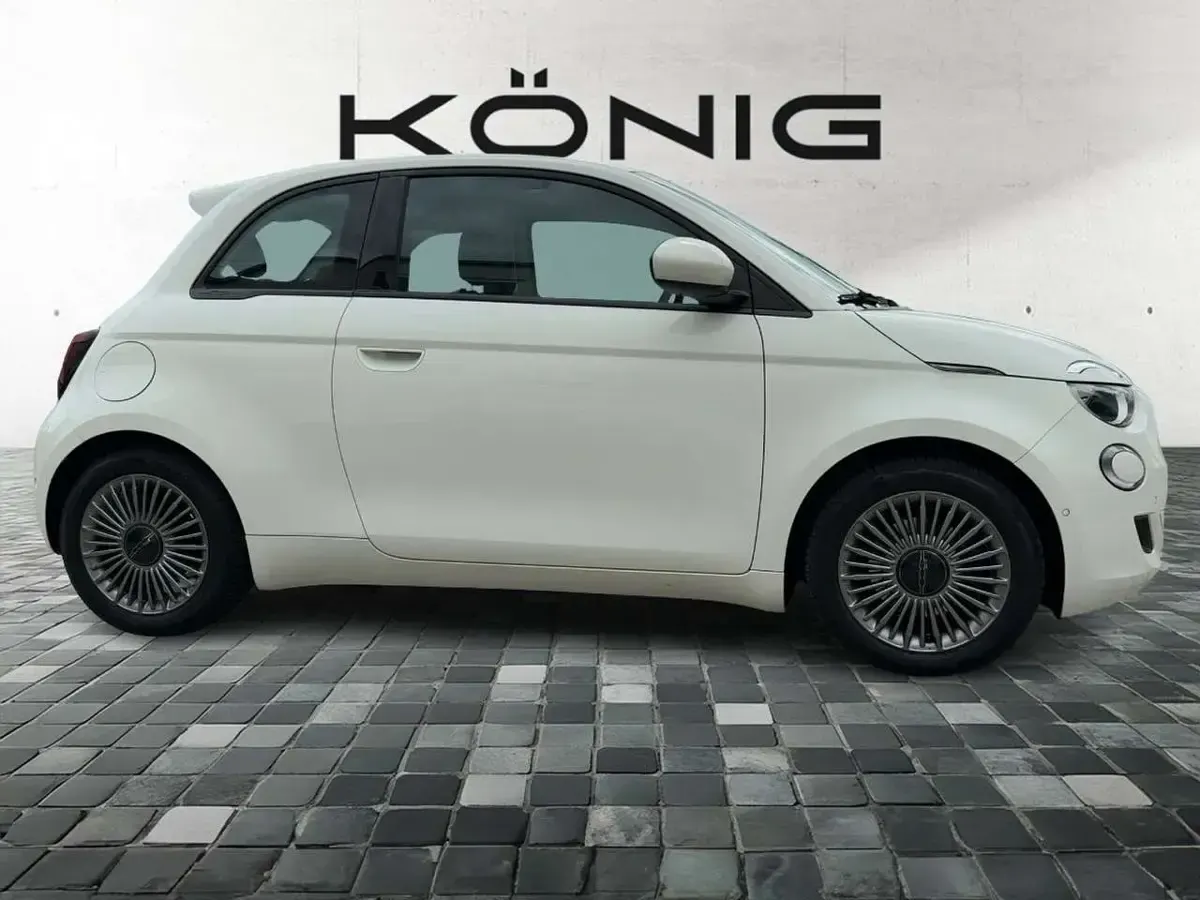 Gebraucht Fiat 500e 86 kW (118 PS) 2023 Arktis weiß Kleinwagen