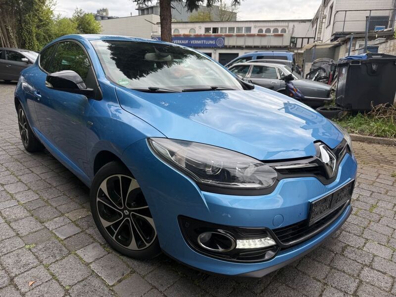 Blau Gebraucht 2015 Renault Mégane III Bose Edition Coupé | 9.450 € (Fairer Preis) - Bild 1/4