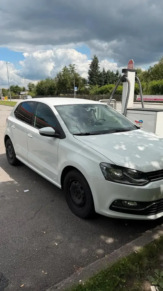 Gebraucht VW Polo 90 PS (66 kW) 2014 Weiß Kleinwagen