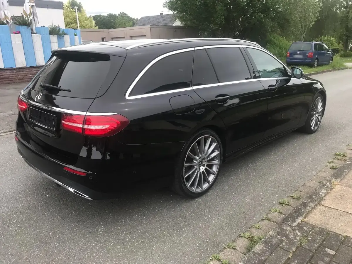 Gebraucht Mercedes E350 AMG 258 PS (189 kW) 2017 Schwarz Kombi