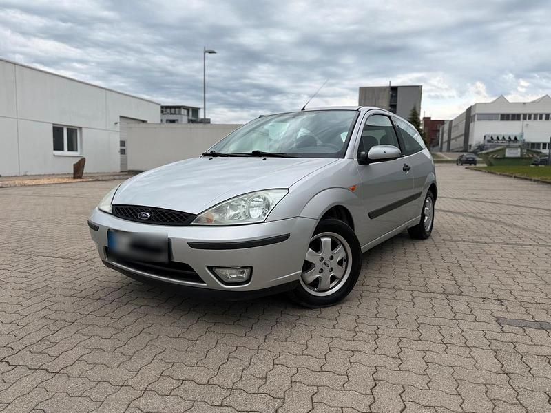Gebraucht Ford Focus 130 PS (95 kW) 2003 Silber Kleinwagen