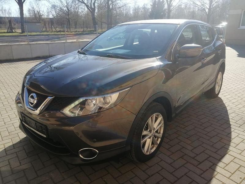 Bronze metallic Gebraucht 2015 Nissan Qashqai Acenta SUV | 11.395 € (Fairer Preis) - Bild 1/4