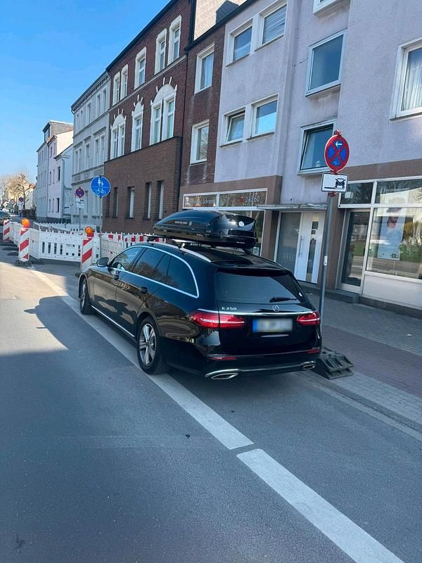 Second-hand Mercedes E250 211 CP (155 kW) 2017 Negru Break