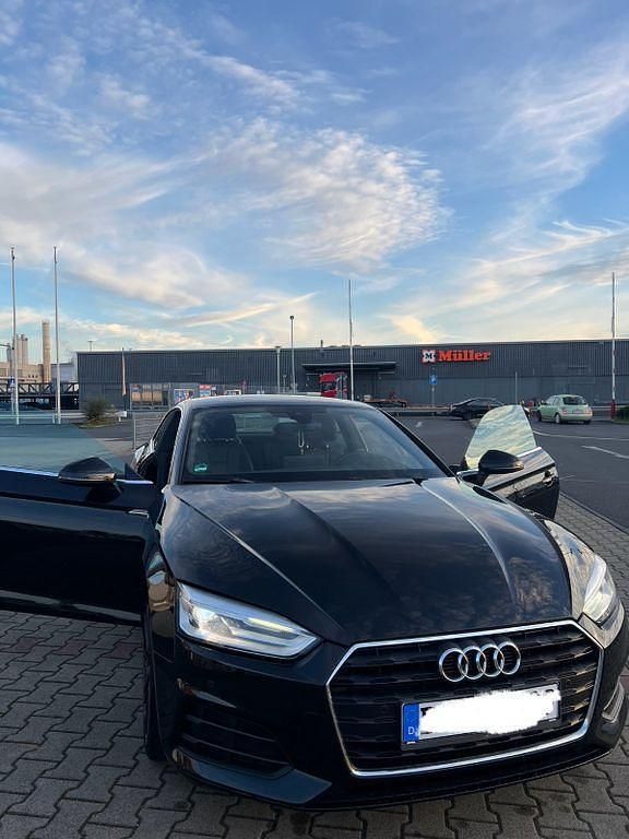 Gebraucht Audi A5 Ambiente 190 PS (139 kW) 2017 Schwarz Coupé