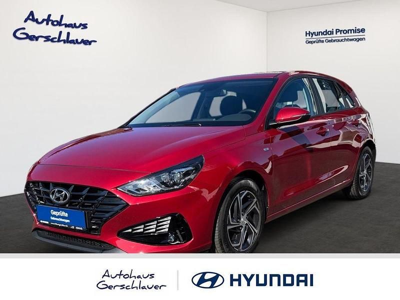 Rot Gebraucht 2023 Hyundai i30 Select Limousine | 19.990 € (Fairer Preis) - Bild 1/4