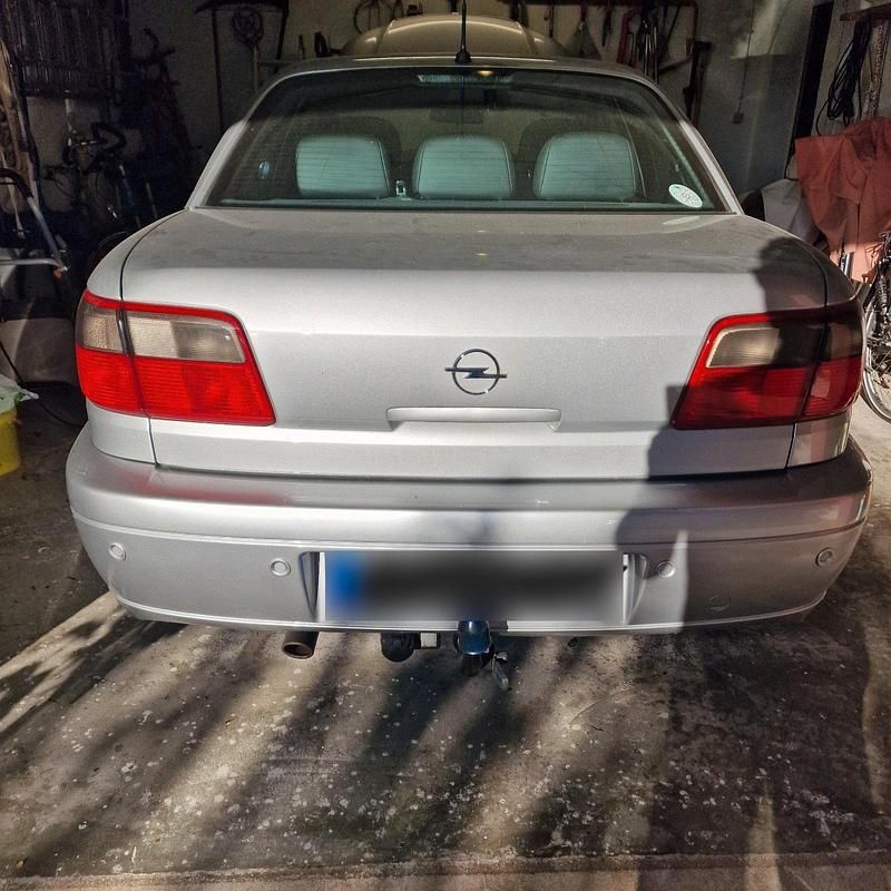 Gebraucht Opel Omega Edition 179 PS (131 kW) 2001 Silber Kombi