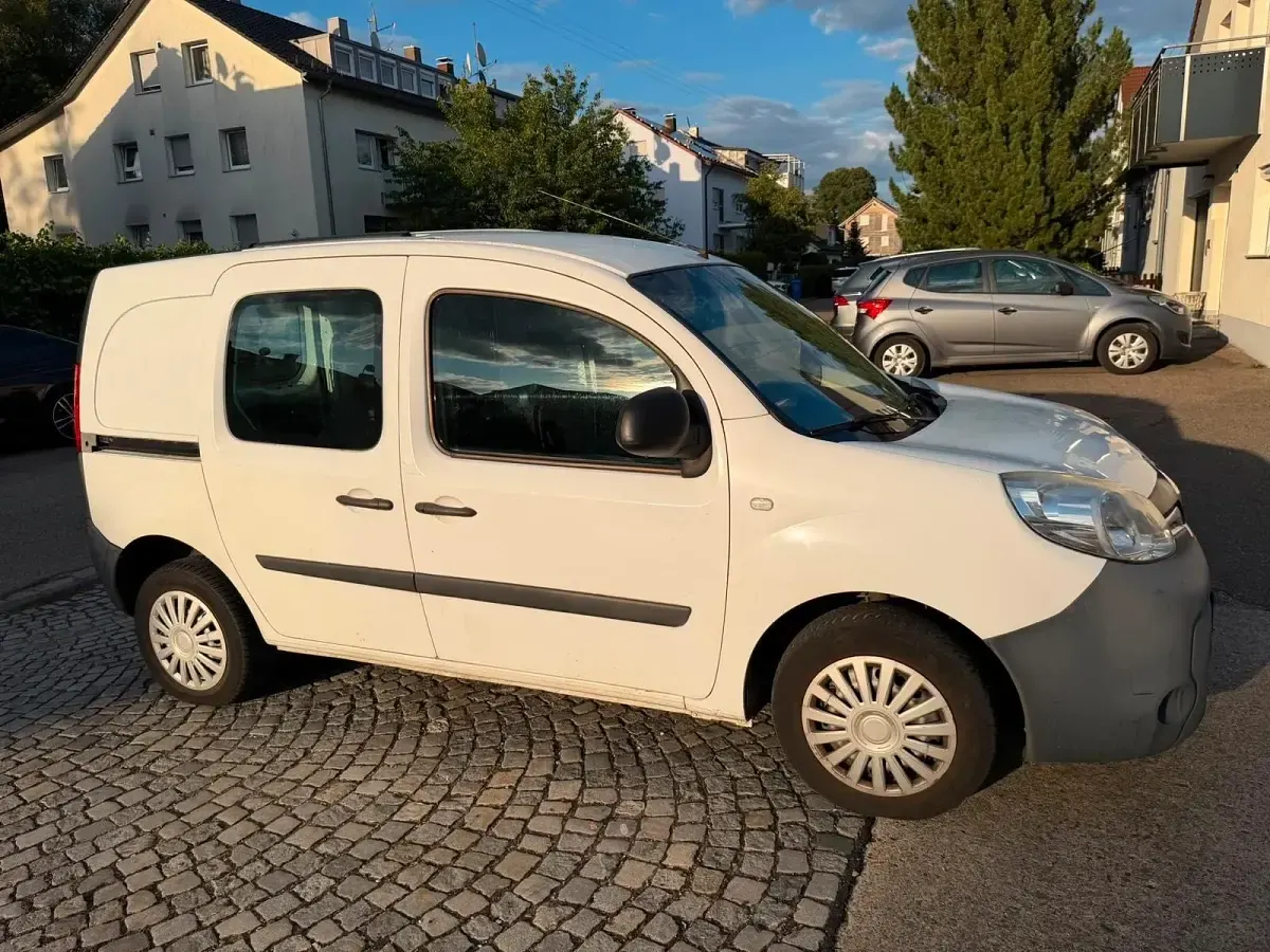 Gebraucht Renault Kangoo 89 PS (65 kW) 2015 Weiß Van / Kleinbus