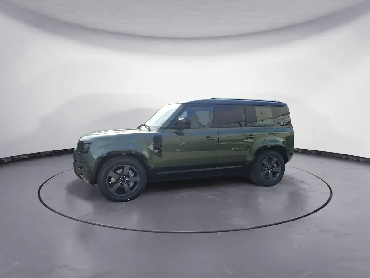 Neu Land Rover Defender SE Dynamic 349 PS (256 kW) 2026 Grün SUV