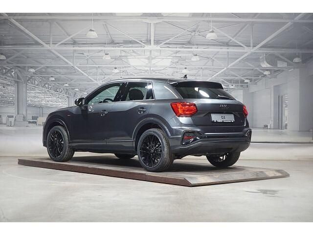 Neu Audi Q2 S-Line 190 PS (139 kW) 2025 Daytonagrau perleffekt SUV