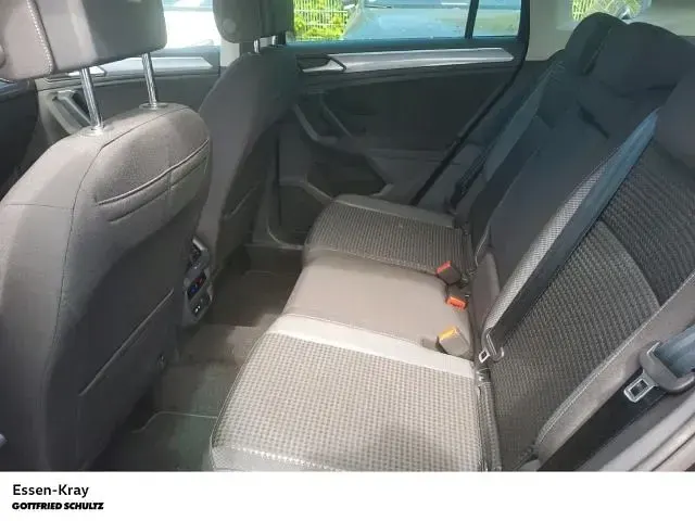 Gebraucht VW Tiguan Active 150 PS (110 kW) 2022 Schwarz SUV