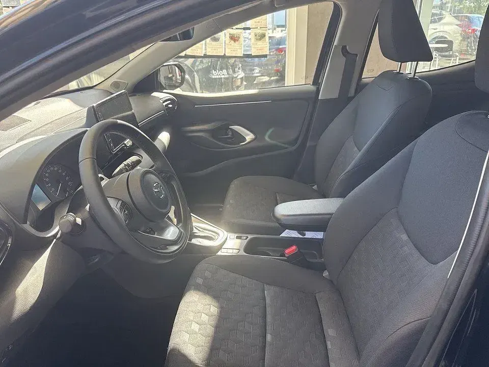 Neu Mazda 2 Center-Line 116 PS (85 kW) 2026 Schwarz Kleinwagen