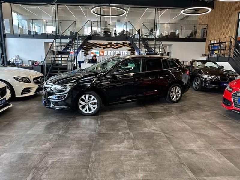 Sternenschwarz (metallic) Gebraucht 2019 Renault Mégane GrandTour Life Kombi | 10.990 € (Fairer Preis) - Bild 1/4