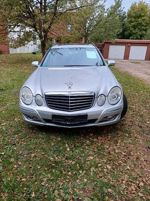 Gebraucht Mercedes E200 Avantgarde 184 PS (135 kW) 2007 Silber Kombi
