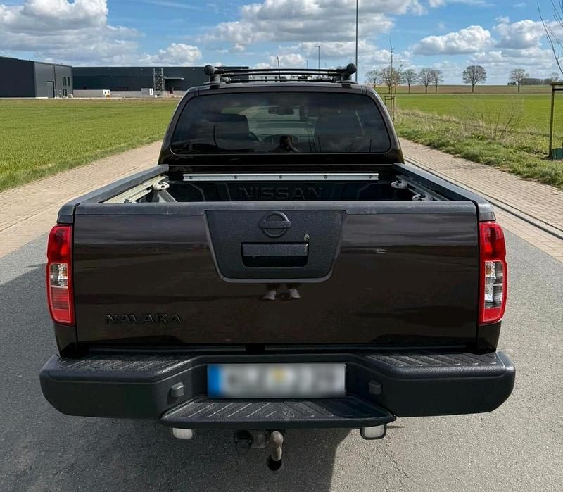 Gebraucht Nissan Navara 231 PS (169 kW) 2012 Braun Pickup