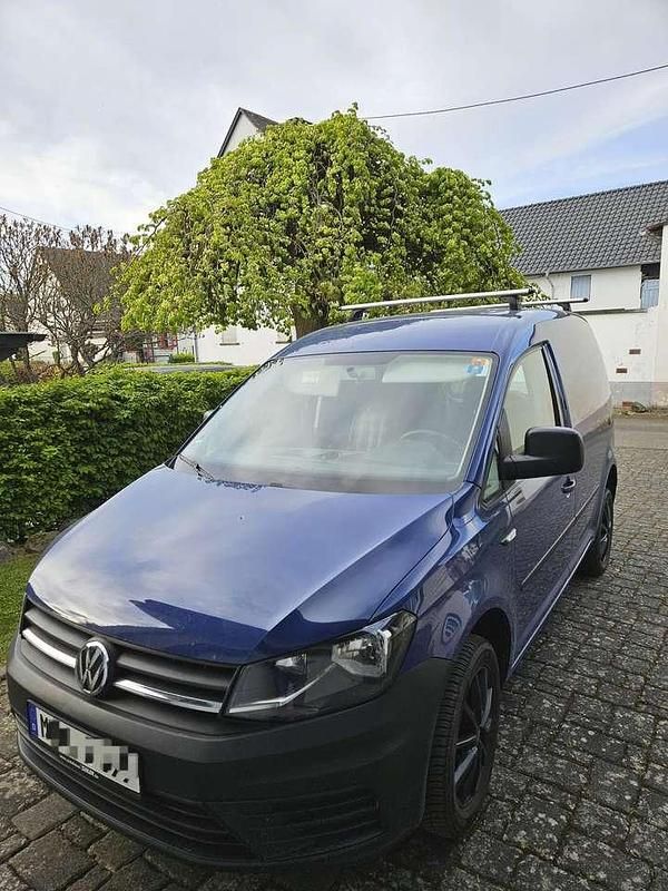 Usata VW Caddy 122 CV (89 kW) 2017 Blu Monovolume