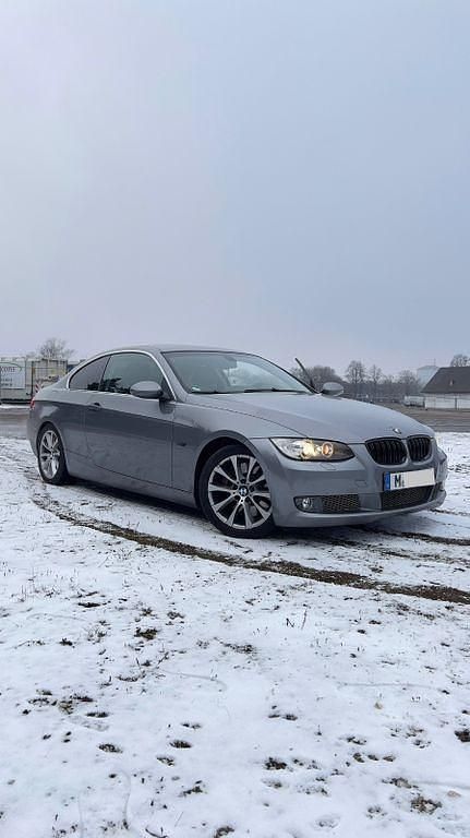 Grau Gebraucht 2008 BMW 335 Performance Coupé | 12.000 € (Superpreis) - Bild 1/4