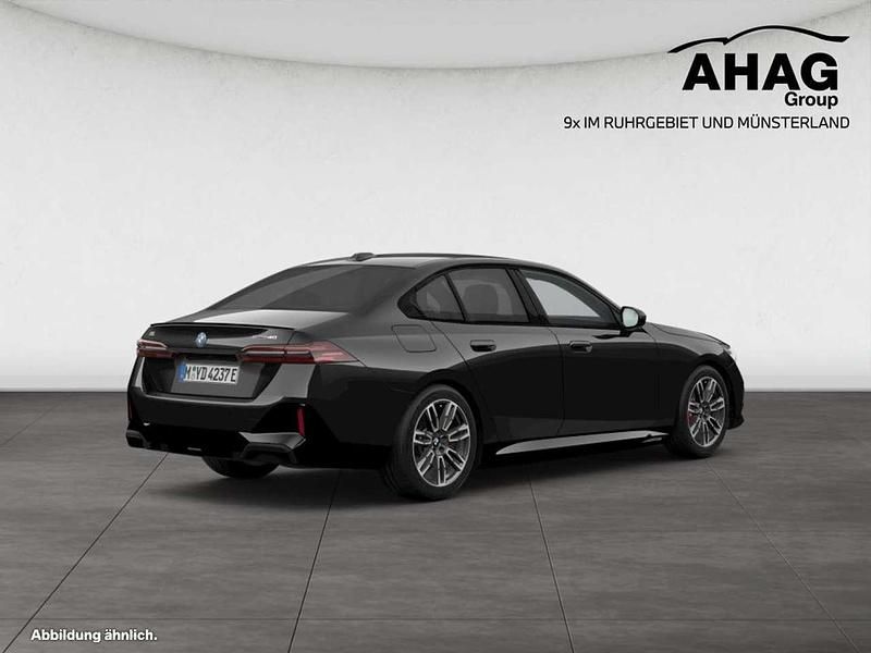 Neu BMW i5 Performance 250 kW (340 PS) 2026 Saphirschwarz Limousine