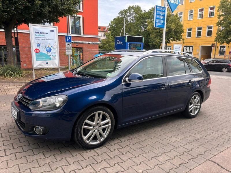Blau Gebraucht 2010 VW Golf VI Kombi | 2.850 € (Guter Preis) - Bild 1/4
