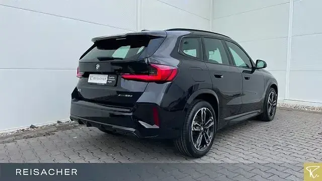 Gebraucht BMW X1 Comfort Edition 197 PS (144 kW) 2025 Saphirschwarz metallic SUV