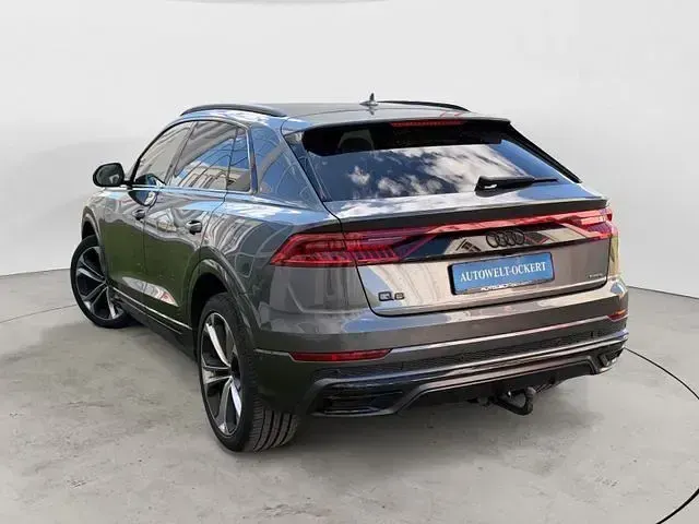 Gebraucht Audi Q8 Sport 286 PS (210 kW) 2022 Grau SUV