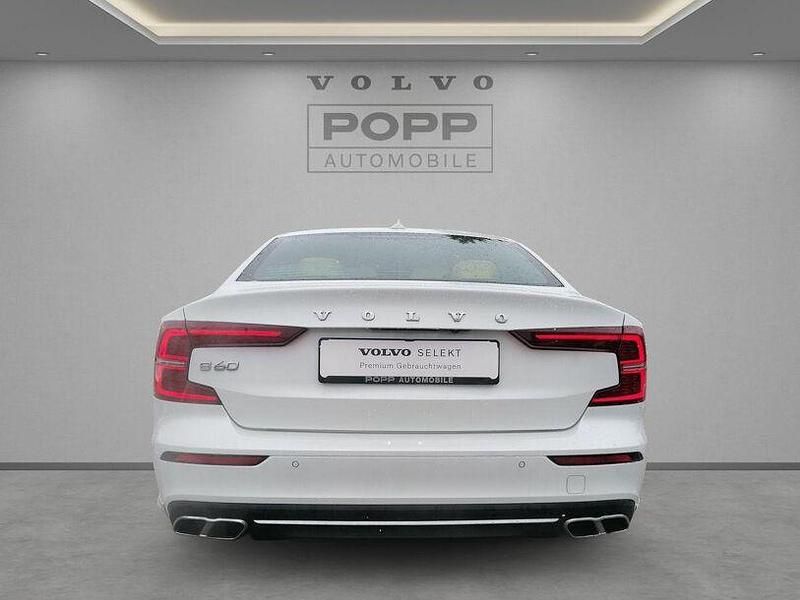 Gebraucht Volvo 360 88 PS (64 kW) 2020 Weiss Limousine