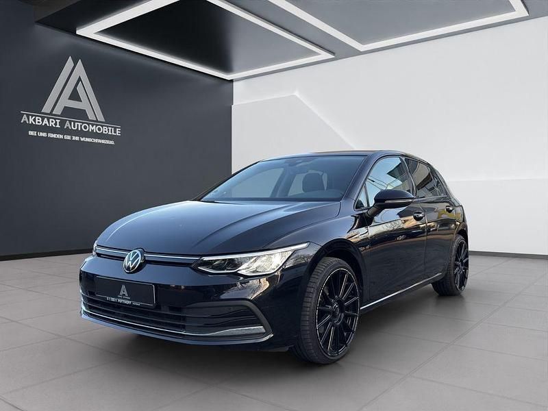 Gebraucht VW Golf VIII Active 150 PS (110 kW) 2022 Schwarz Limousine
