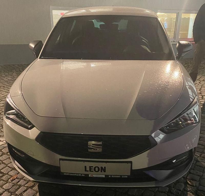 Gebraucht Seat Leon FR 150 PS (110 kW) 2021 Weiß Limousine