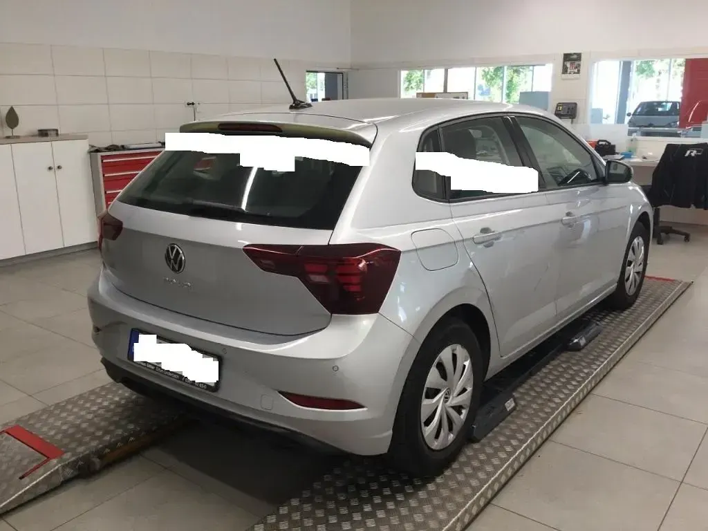 Gebraucht VW Polo Life 80 PS (58 kW) 2022 Silber Kleinwagen